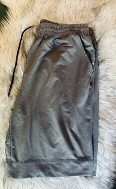dip Men's Gray Athletic Shorts Size L Drawstring Zip Pocket 90% Polyester